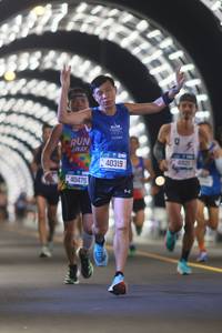 BIB: 40475, 40319
                            <button type="button" onclick="openModal(20147202)" class="btn btn-primary btn-sm float-right btn-popup" data-toggle="modal" data-target=".modal-high-quality">
                        <i class="fas fa-shopping-cart"></i> Add to Cart
                    </button>
                                            <button type="button" onclick="isThisMe(20147202, true)" class="btn btn-success btn-sm float-right btn-popup btn-isme hidden" data-toggle="tooltip" data-placement="bottom" title="นี่คือรูปของคุณใช่ไหม คลิกที่นี่เพื่อเอาเข้าอัลบั้ม">
                        <i class="fas fa-plus"></i> Add to album
                    </button>
                    <button type="button" onclick="isThisMe(20147202, false)" class="btn btn-warning btn-sm float-right btn-popup btn-isnotme hidden">
                        <i class="fas fa-ban"></i> Remove from album
                    </button>